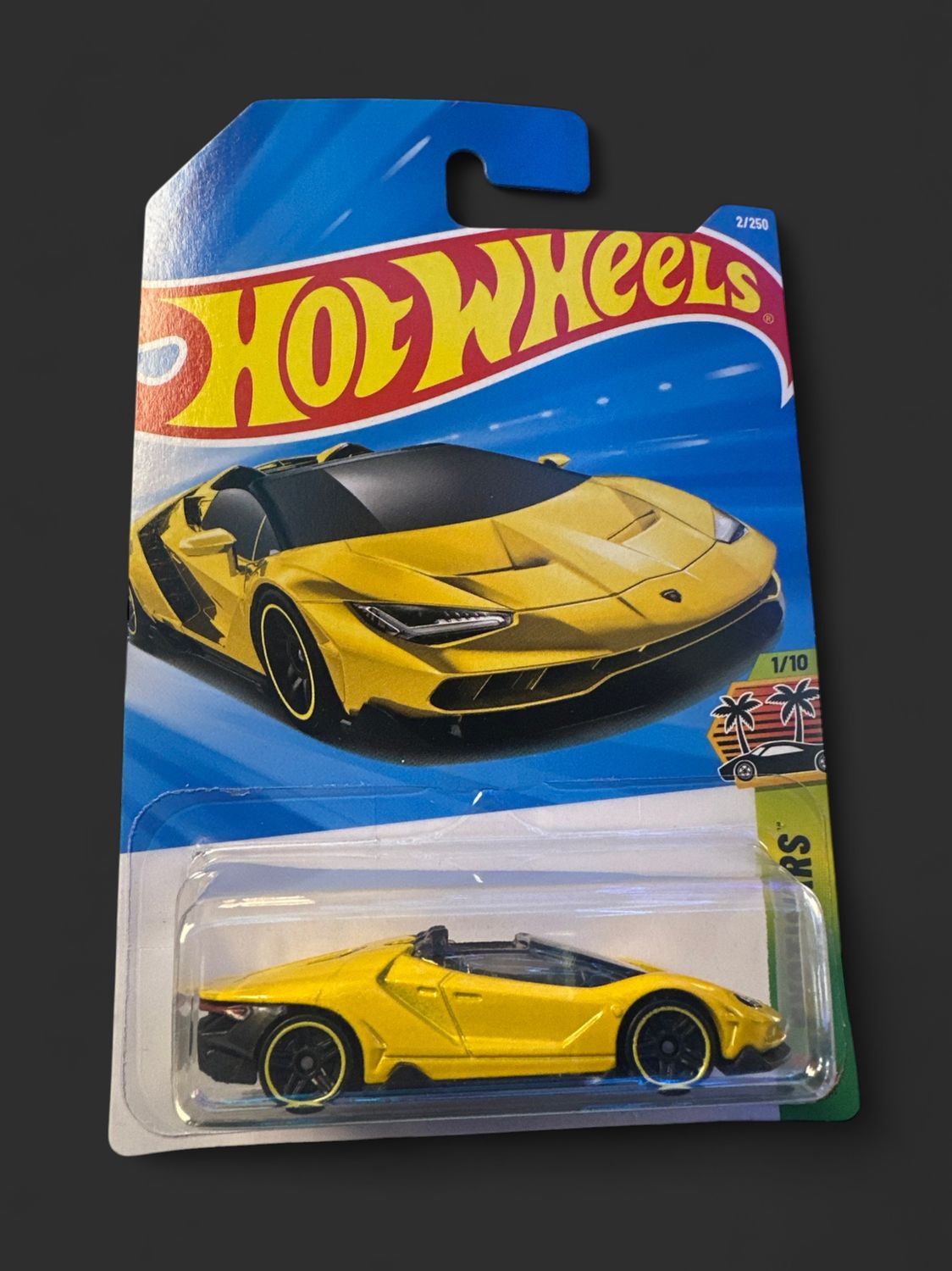 '16 Lamborghini Centenario Roadster 2/250 JJH80 Hot Wheels 2026 yellow