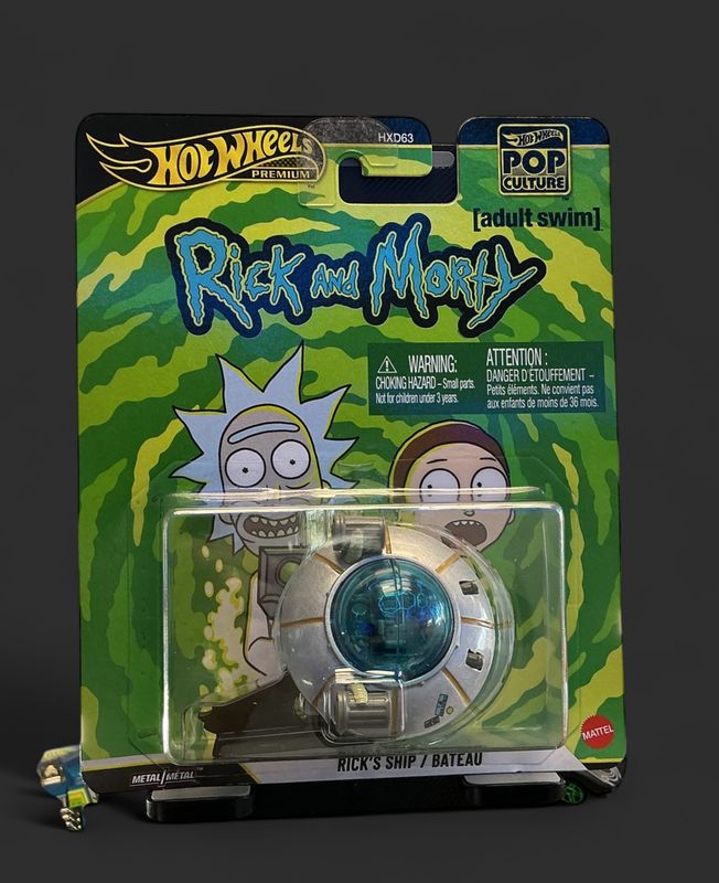 Hot Wheels Rick's Ship Rick and Morty Pop Culture Diecast Metal Car Silver Blue