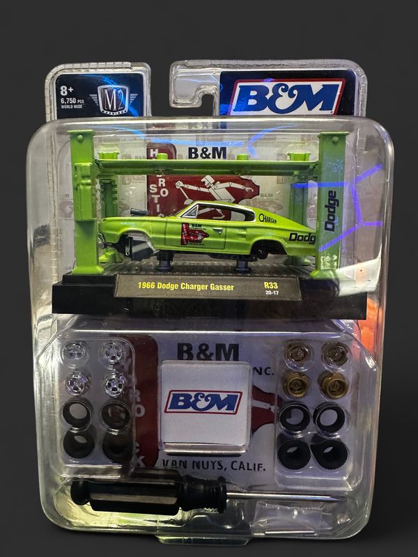 1966 Dodge Charger Gasser R33 Diecast 1:64 Scale Model Kit Green  M2 Machines