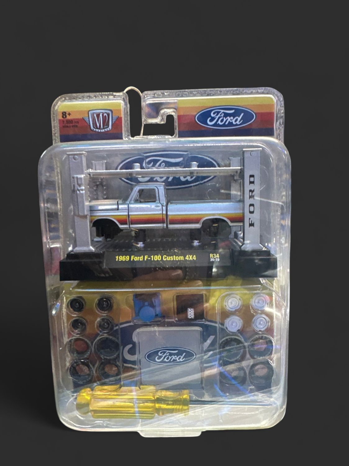 M2 Machines 1969 Ford F-100 Custom 4x4 1:64 Model Kit New In Package