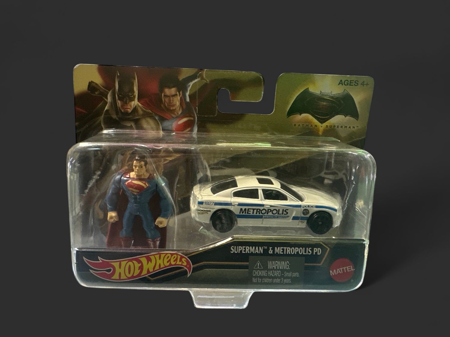 SUPERMAN AND METROPOLIS PD,(CAR+FIGURE) HOTWHEELS 1:64 DIECAST CAR MODEL New BvS