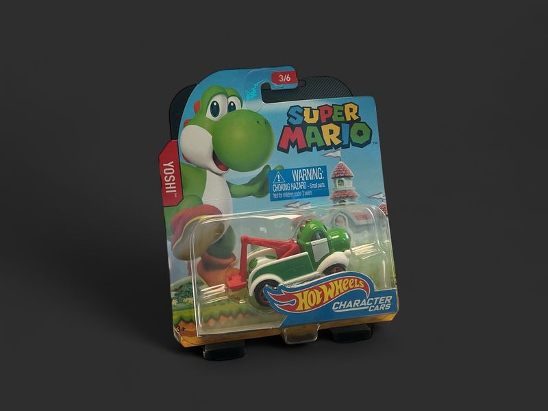 NIB Hot Wheels Super Mario Character - Yoshi Vehicle Car Diecast 1:64 Scale 4/8