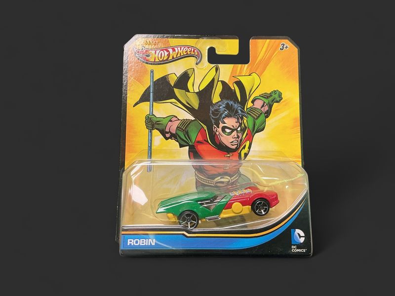 HOT WHEELS 2015 DC COMICS CHARACTER CARS ROBIN DIECAST New