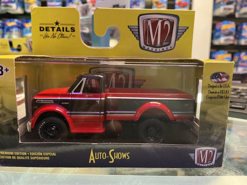 M2 auto shows 1970 Chevrolet C 60 truck
