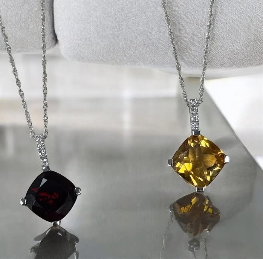 10K .04TW DIA GARNET PENDANT