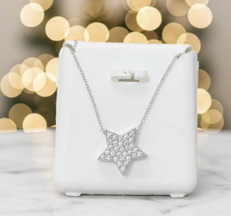 14kw .27tw Lab Star Necklace