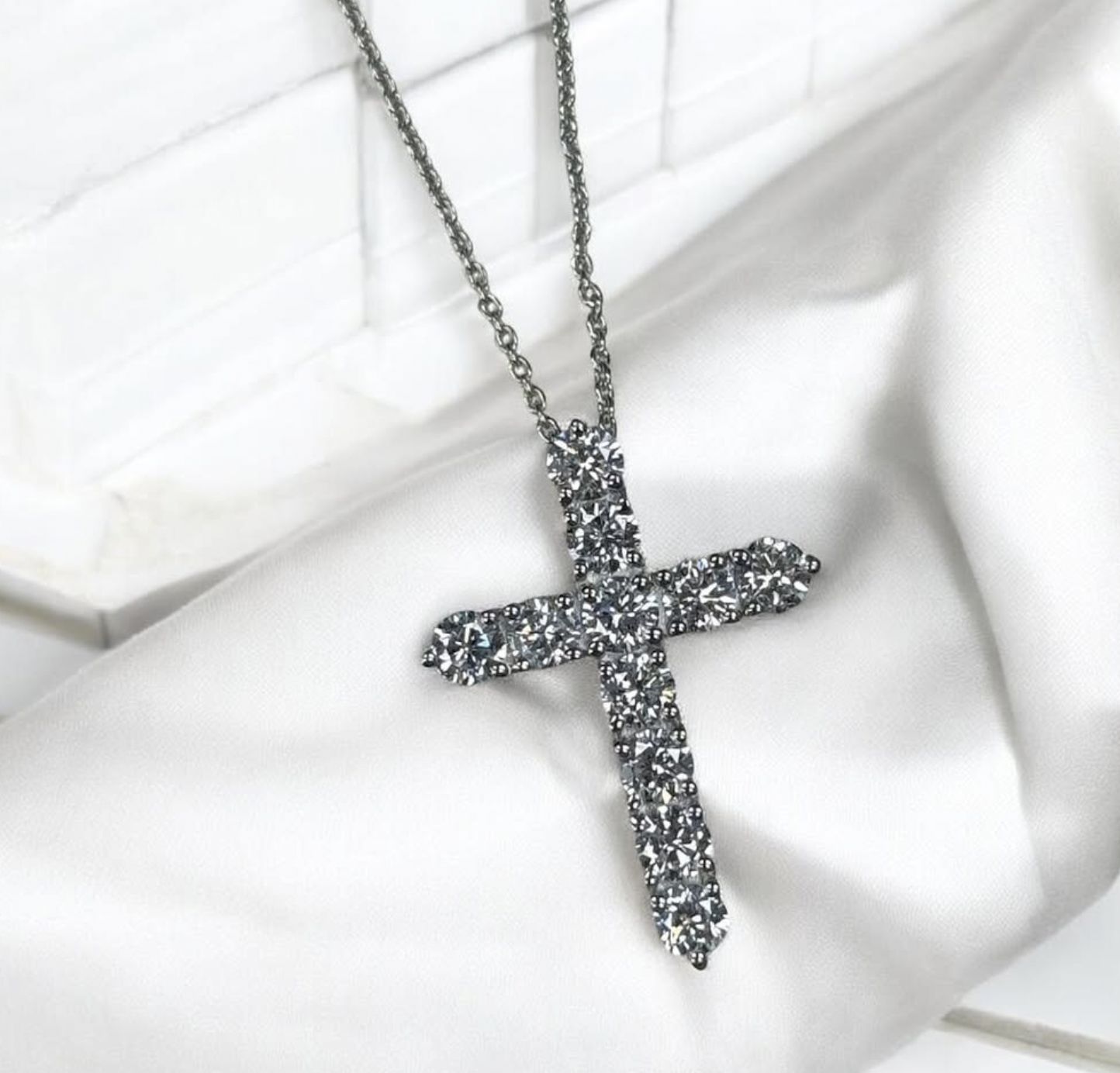 925 1.75CTTW LAB DIA CROSS