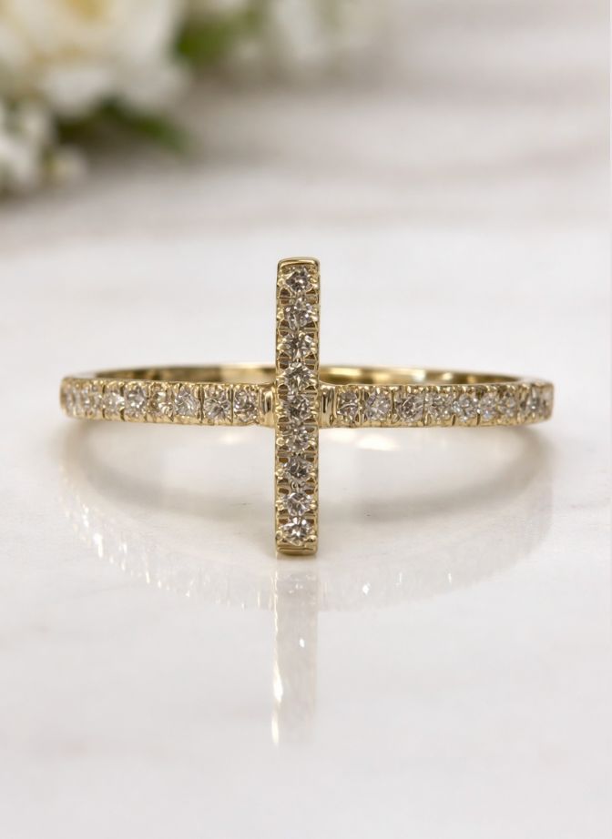 14KY .23TW DIA CROSS RING