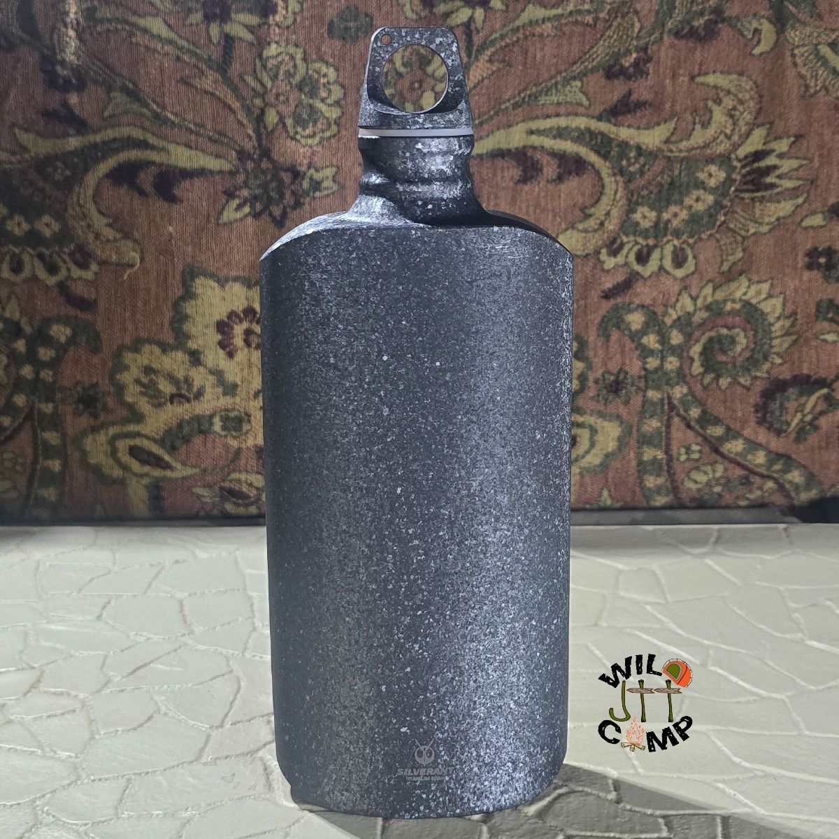 SilverAnt 純鈦扁平壺 800ml (黑色鈦晶) 大容量水瓶 Ultralight Titanium Water Bottle - Slim (Black Crystalized) | 超輕量 | 耐腐蝕
