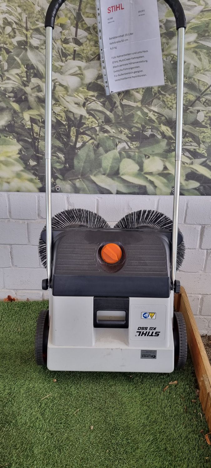 STIHL KG 550 Kehrmaschine – gebraucht &amp; geprüft