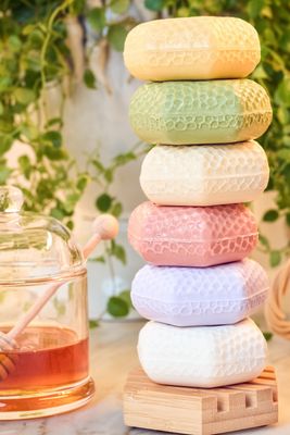 Bed &amp; Bathroom Accessories