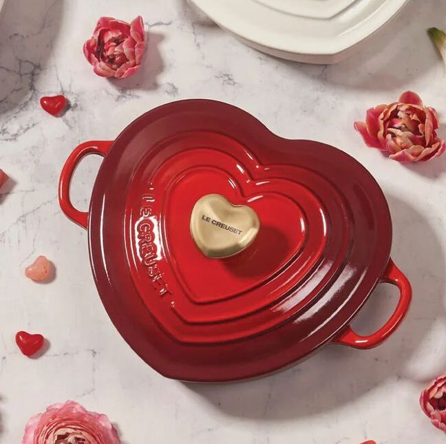 Shallow Heart Cocotte 1.25 Qt with Light Gold Heart Knob, Color: Cerise