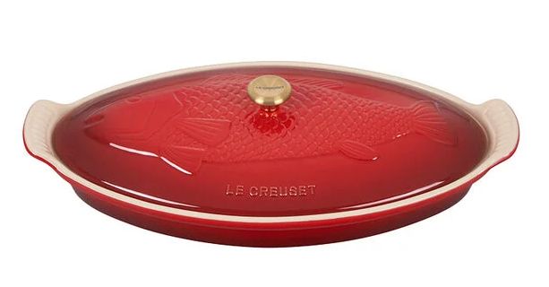 Fish Baker, Color: Cerise w/Gold Knob