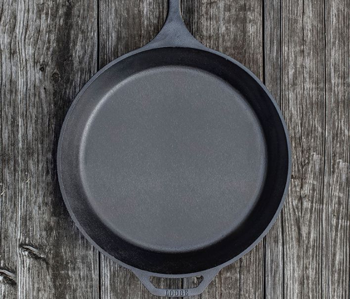 Lodge Cast Iron Skillet 15"