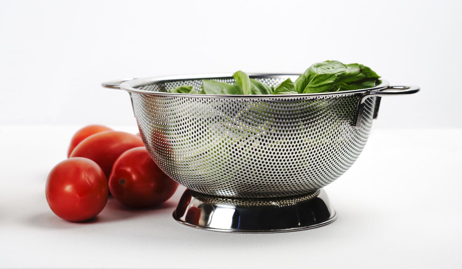 Endurance® Precision Pierced 3 QT Colander