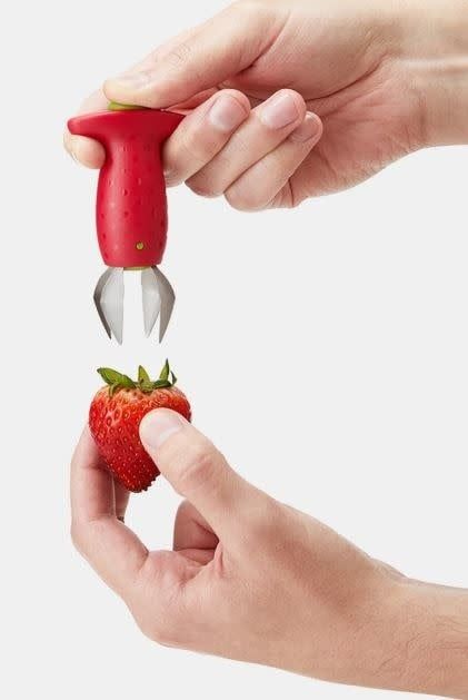 StemGem™ Strawberry Stem Remover