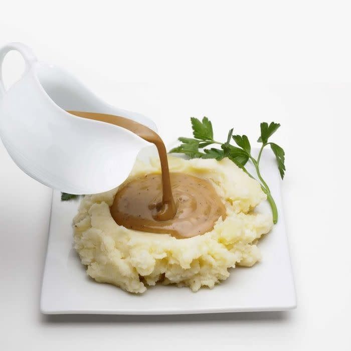 Gravy Boat with Saucer, 24oz