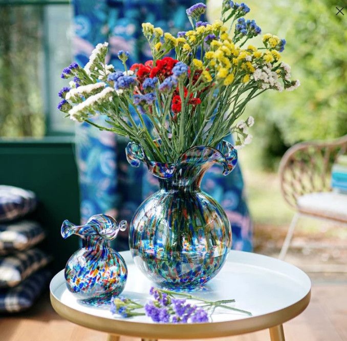 Hibiscus Carnevale Medium Fluted Vase