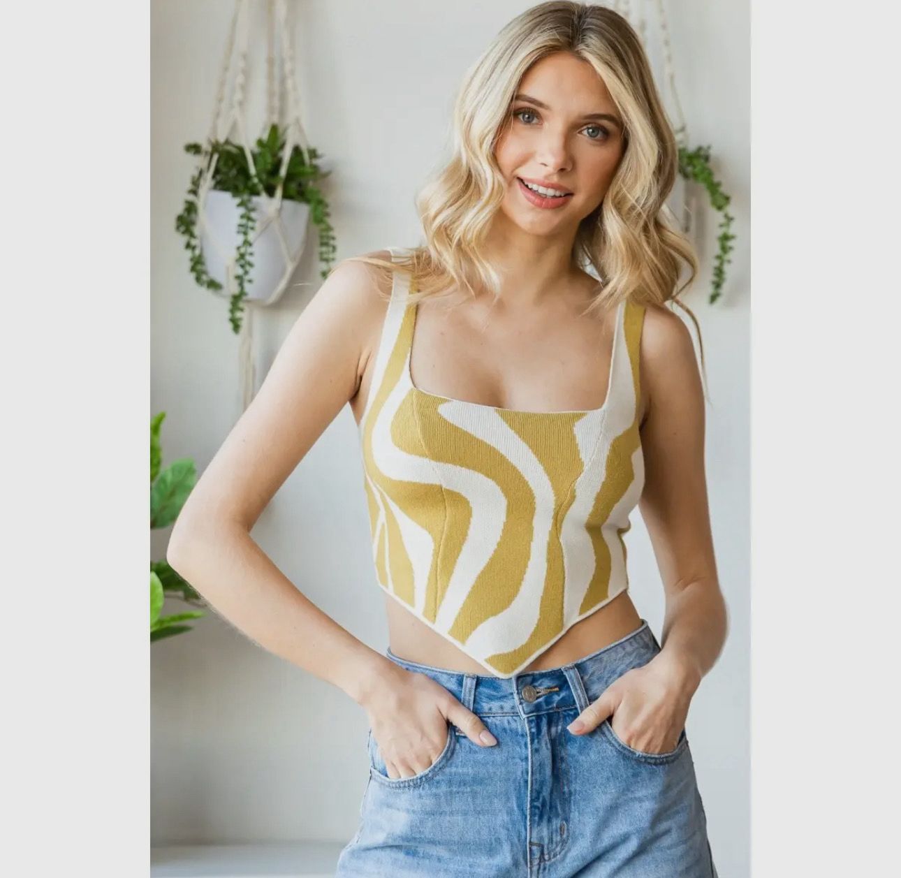 Tiger Stripe V Hem Sweater Tank