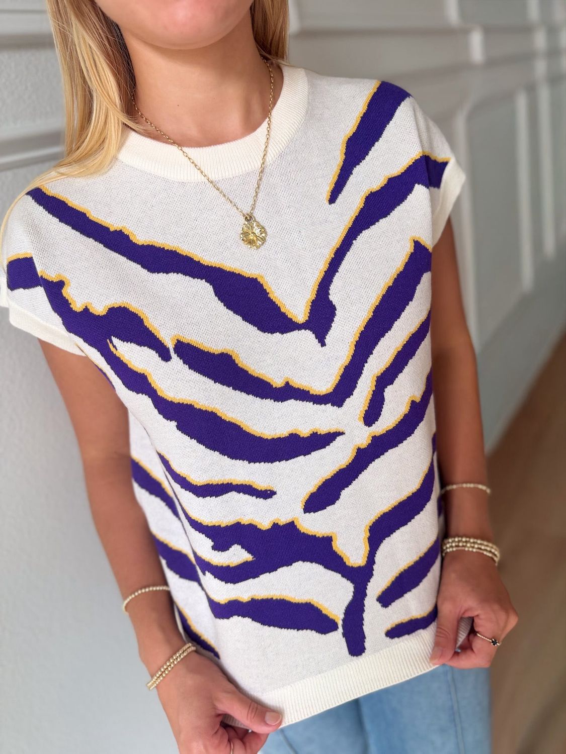 Tiger Stripe Short Sleeve Sweater Top