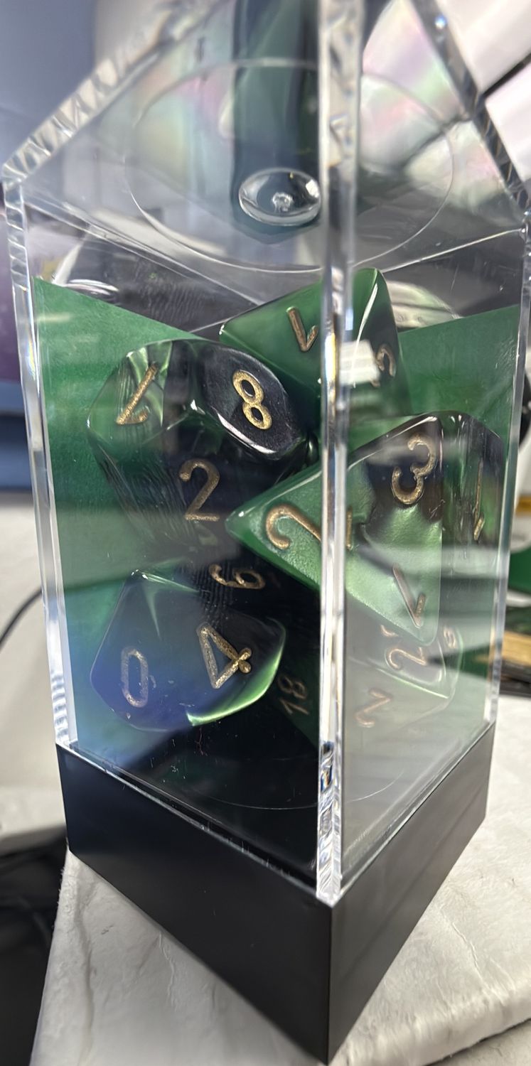 Gemini Dice: Black-Green/Gold 7-die Set