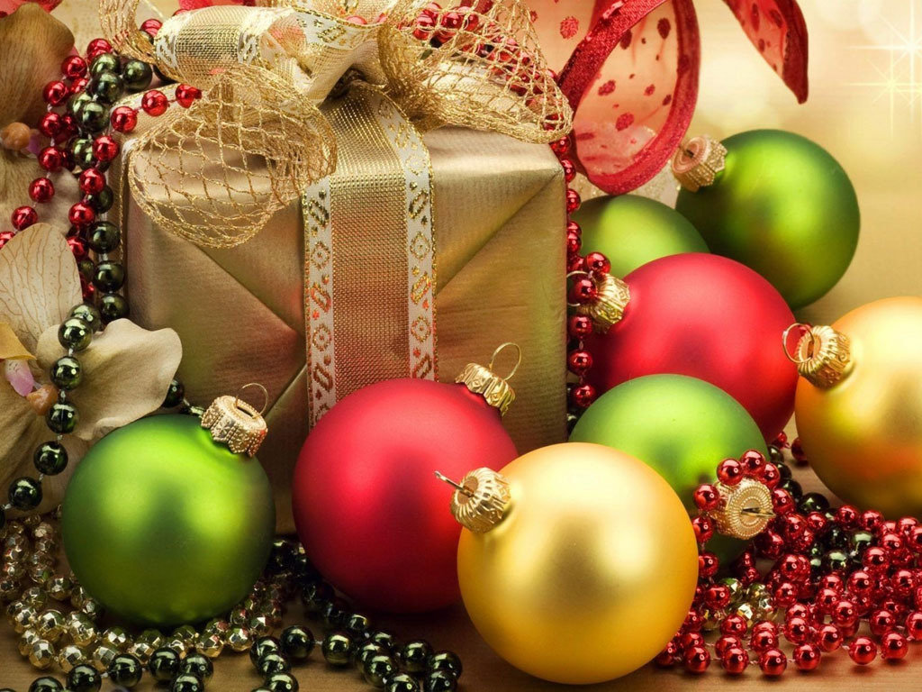 Everything Christmas! Beautiful, handmade, vintage, unique: We have it!