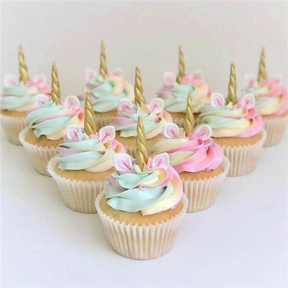 Customized cupcakes - Unicorn