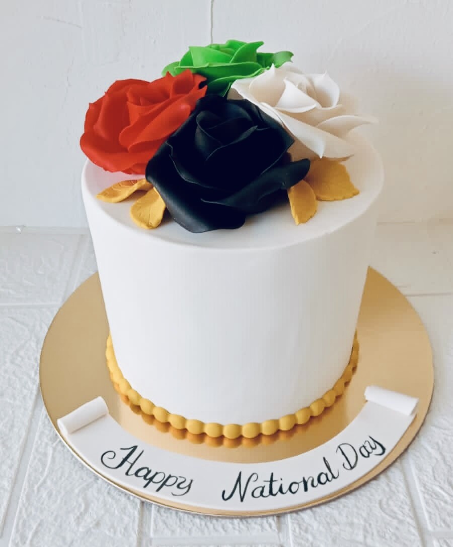 UAE Theme flower Cake