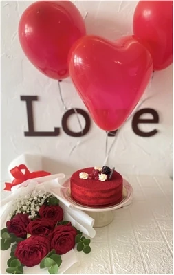 Love Combo  - Cake + 5 Roses + 3 Heart Balloons