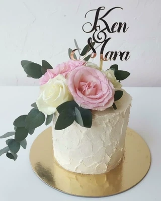 Mini 10 x 10cm Flower Cake
