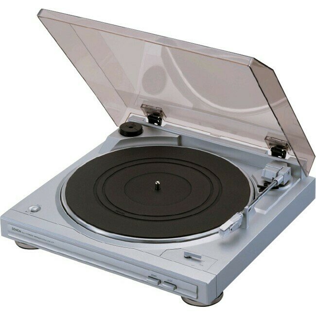 SILVER ANALOG TURNTABLE