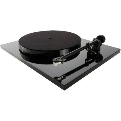 BLACK REGA PLANAR 1 TURNTABLE