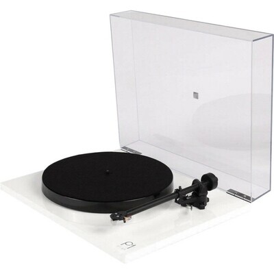 REGA BELT DRIVE TURNTABLE