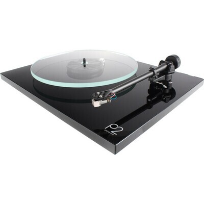 BLK REGA BELT DRIVE TURNTABLE