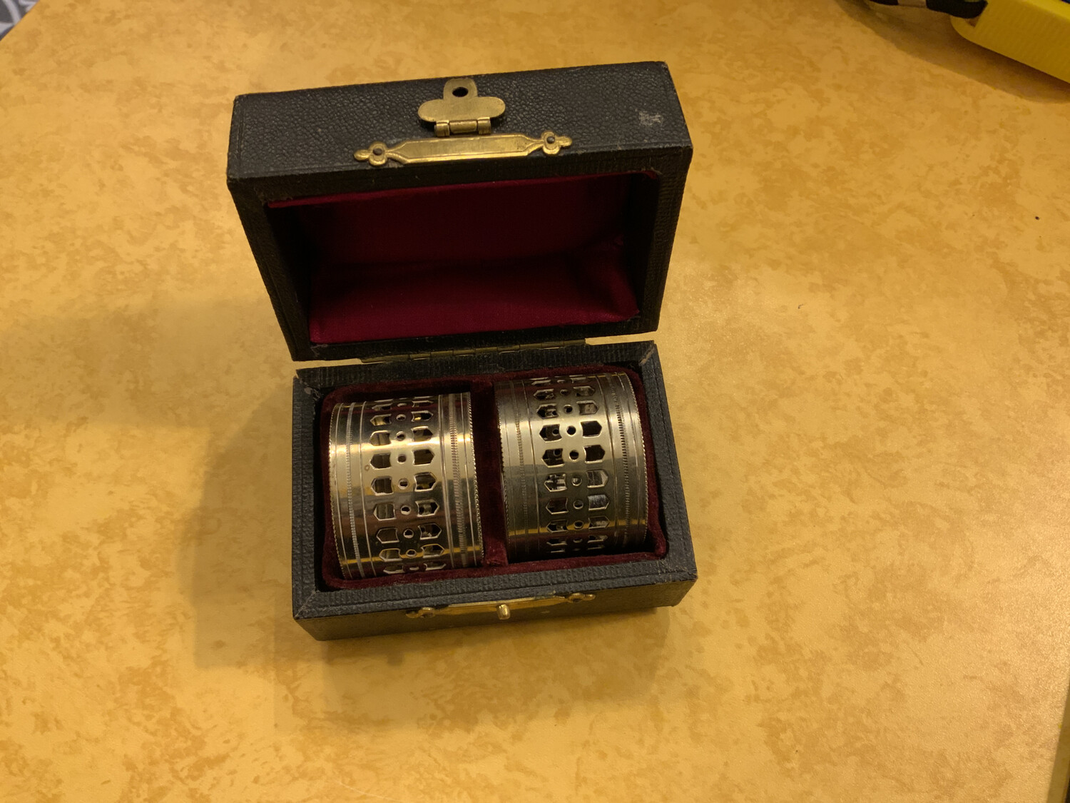 Pair Of Boxed Victorian White Metal Napkin Rings