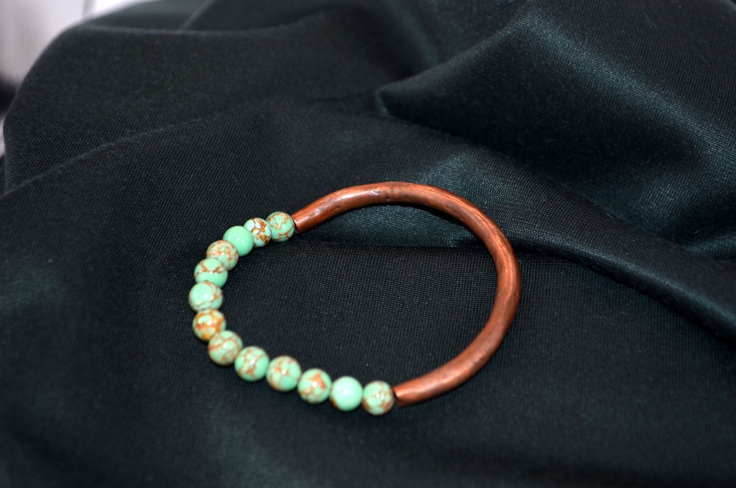 Bransoletka z turkusem i miedzi – rękodzieło