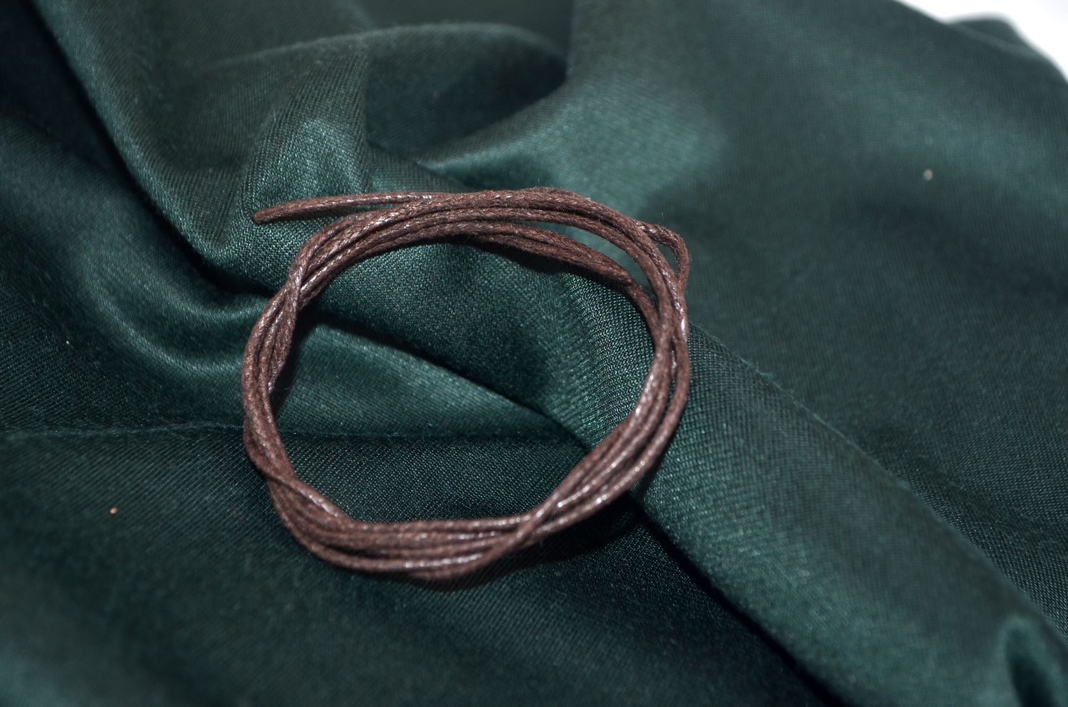 Sznurek woskowany do zawieszek - BRĄZOWY