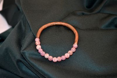 Bransoletka z agatu i miedzi – rękodzieło