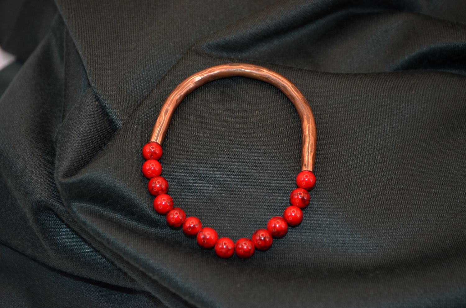 Bransoletka turkus i miedź – rękodzieło