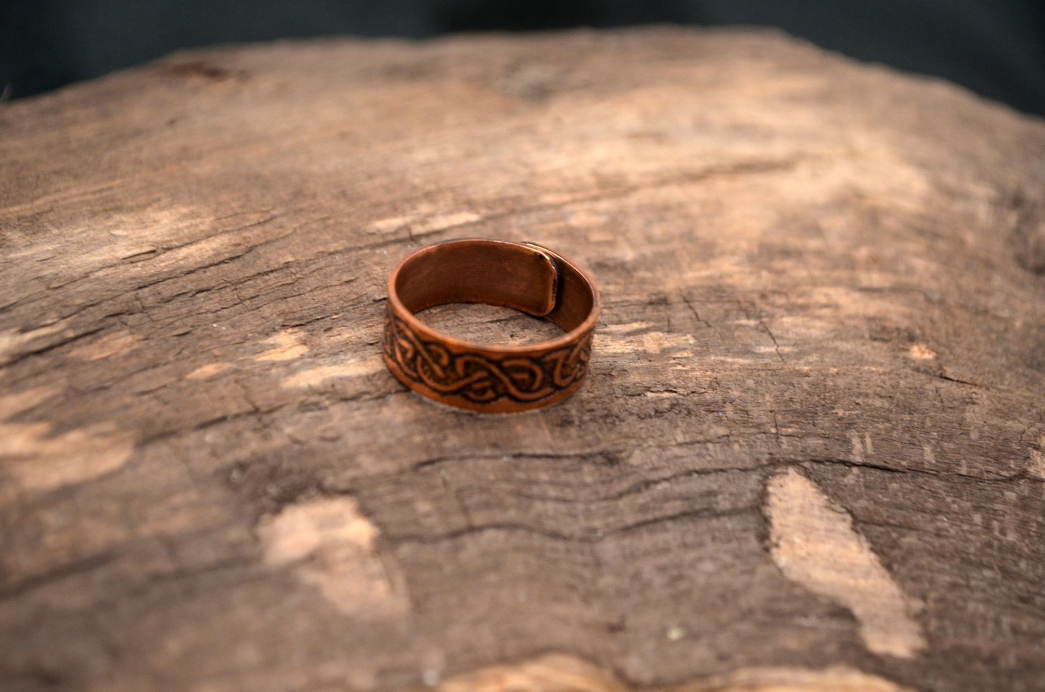 Pierścień miedziany z węzłem celtyckim – regulowany