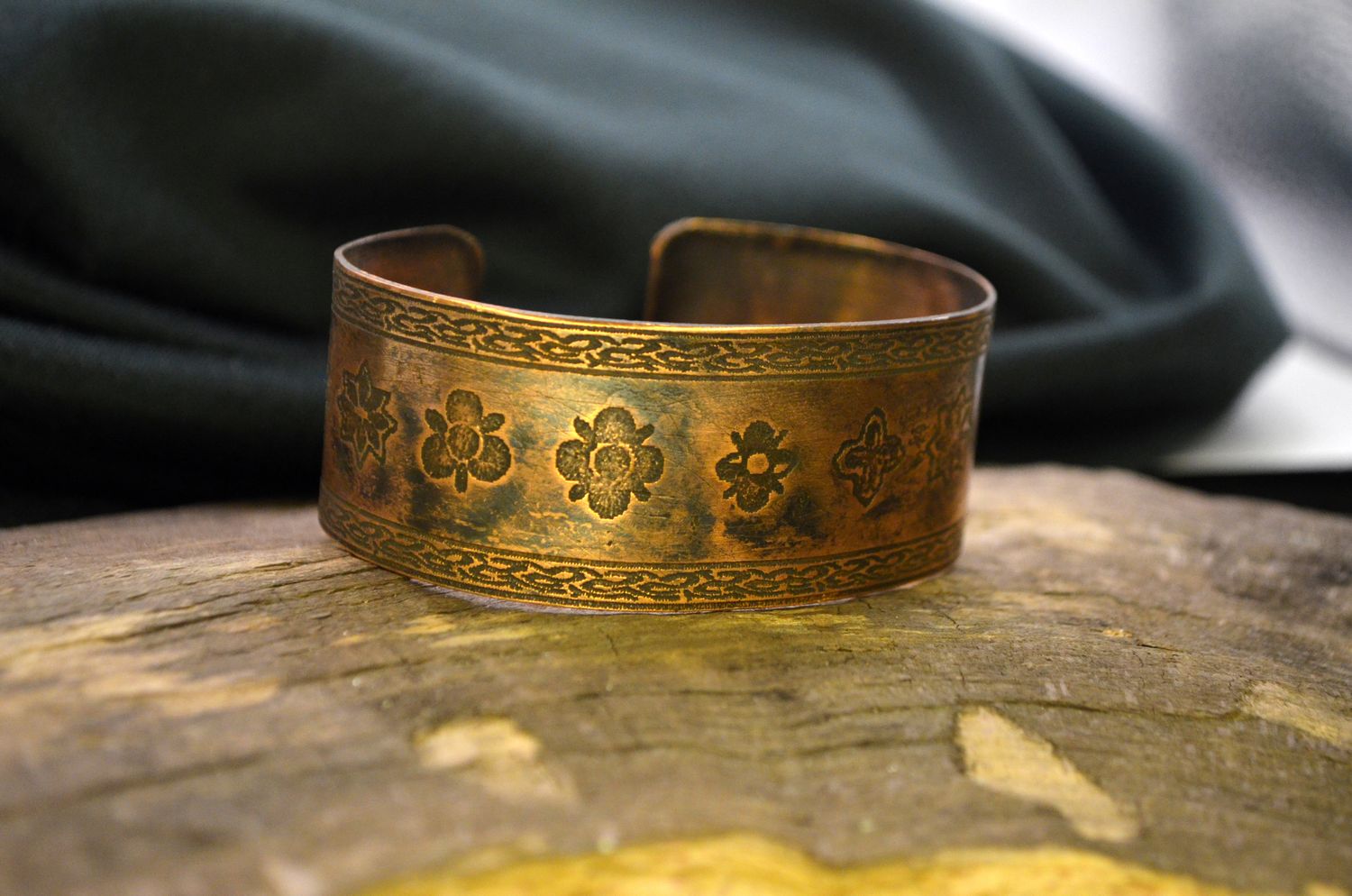 Bransoleta miedziana – motyw słowiański (wytrawiana chemicznie)