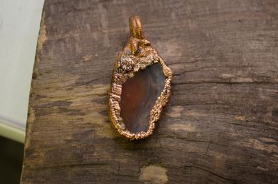 Zawieszka z agatem – miedź (elektroformowanie)