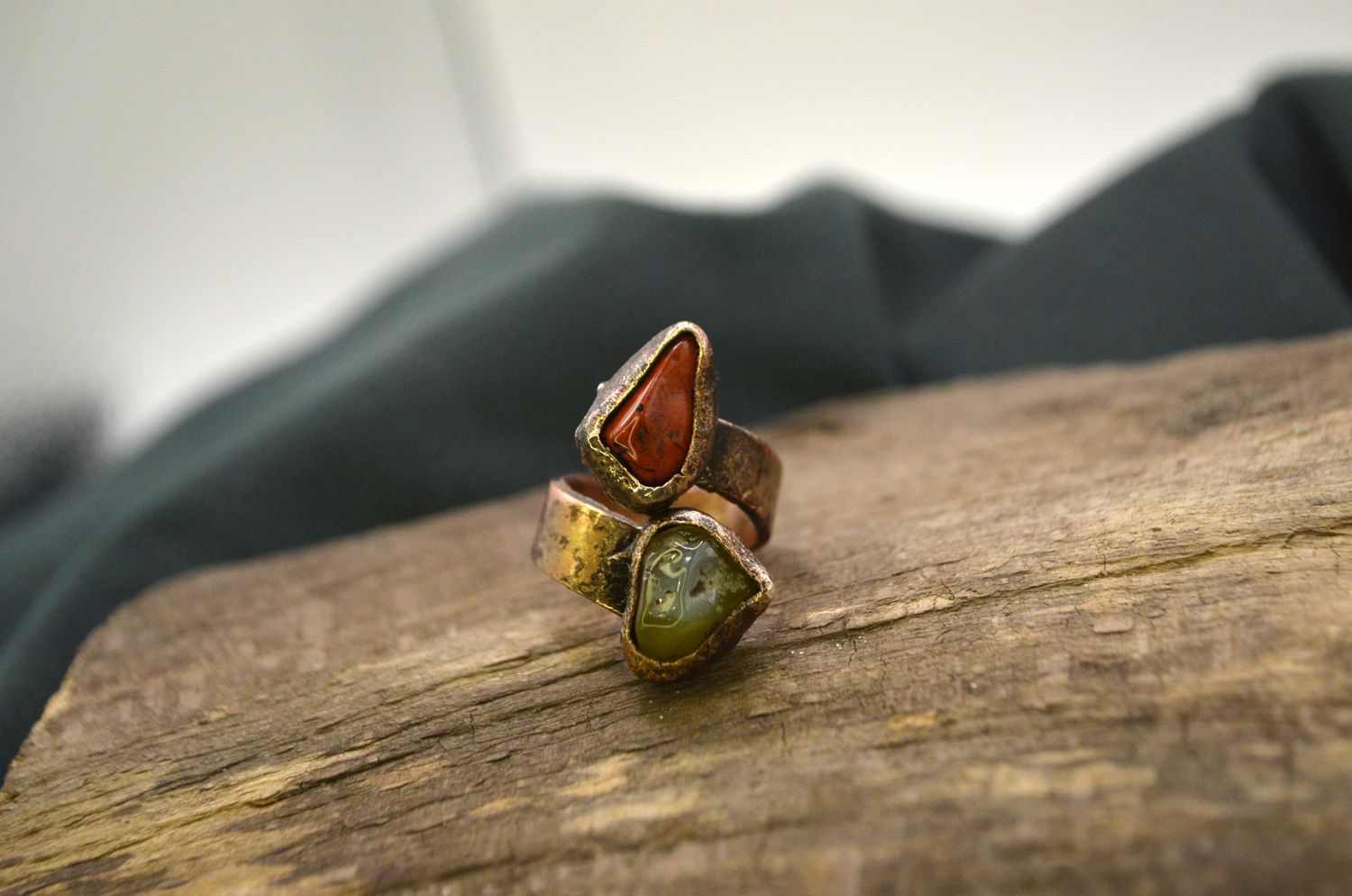 Pierścień miedziany z jaspisem czerwonym i cytrynem