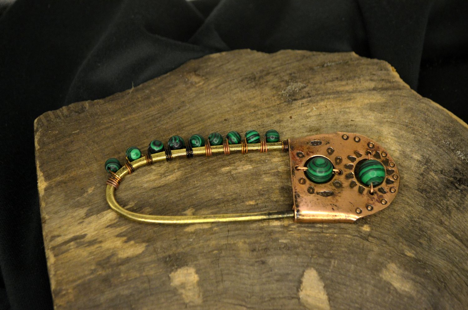 Agrafka handmade miedź mosiądz malachit