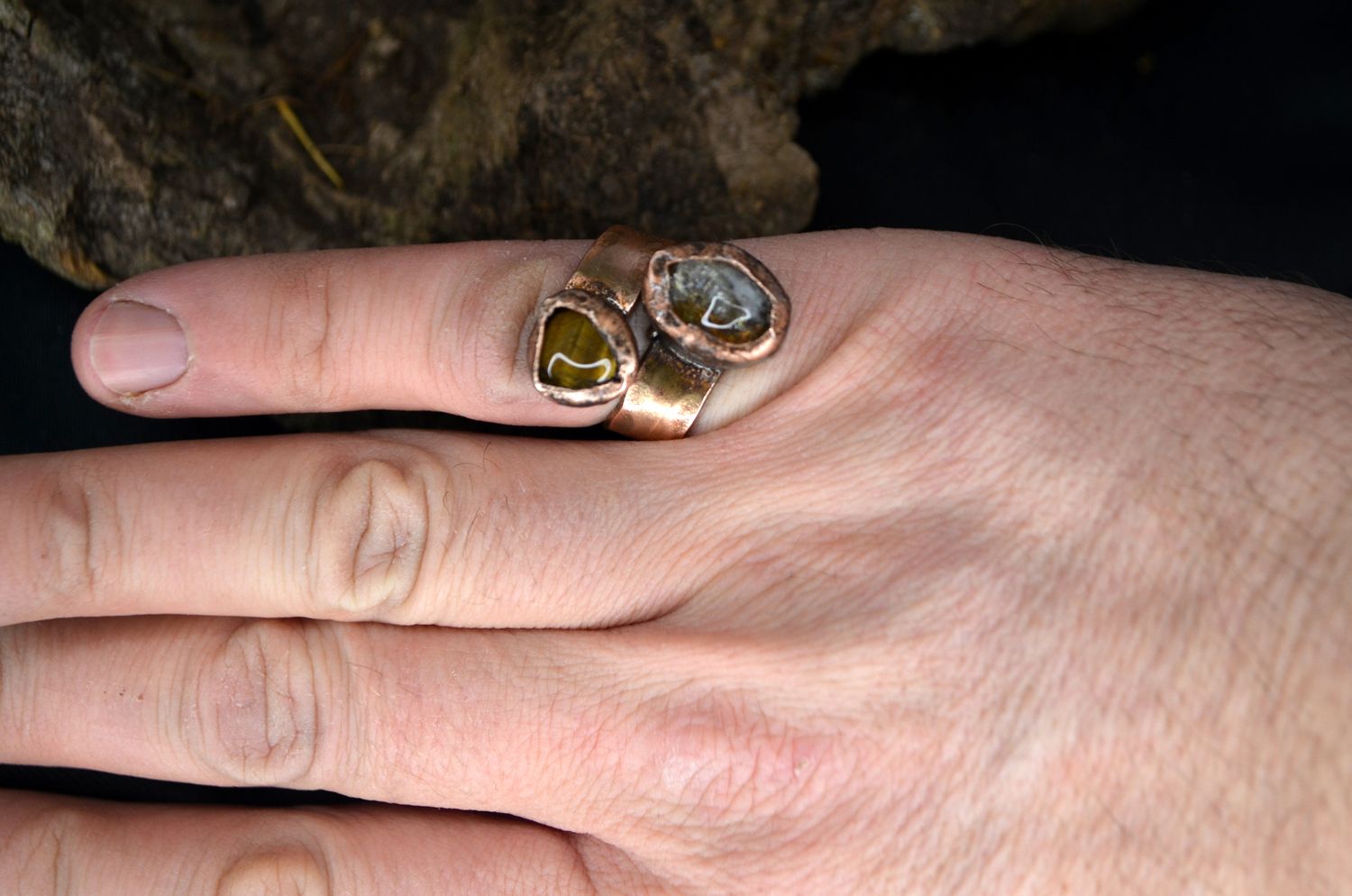 Pierścień miedziany z tygrysim okiem oraz cytrynem – regulowany