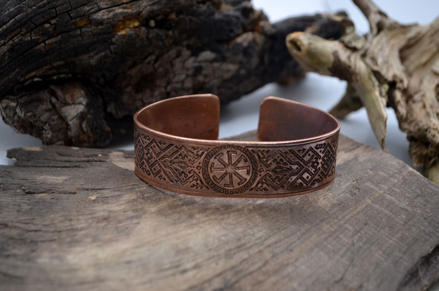 Miedziana bransoleta „Kołowrót” – słowiańska krajka | handmade