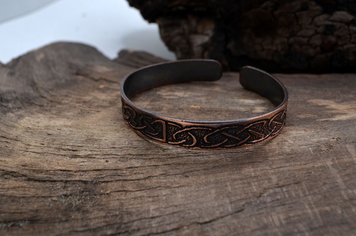 Miedziana bransoleta z ornamentem celtyckim – grawer chemiczny, handmade