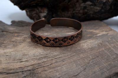 Miedziana bransoleta z ornamentem celtyckim – grawer chemiczny, handmade