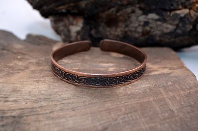 Miedziana bransoleta z ornamentem celtyckim – grawer chemiczny, handmade