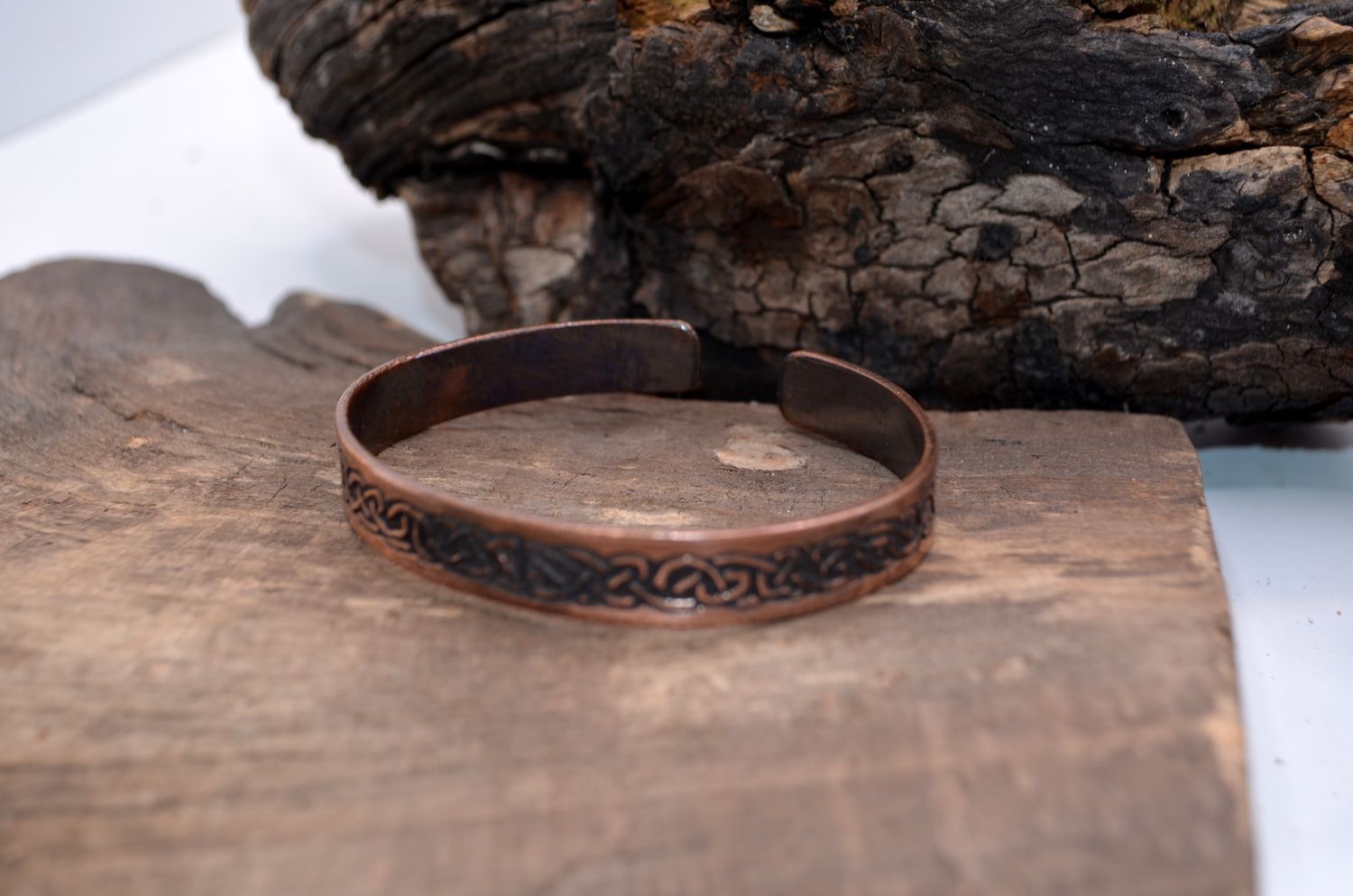 Miedziana bransoleta z ornamentem celtyckim – grawer chemiczny, handmade